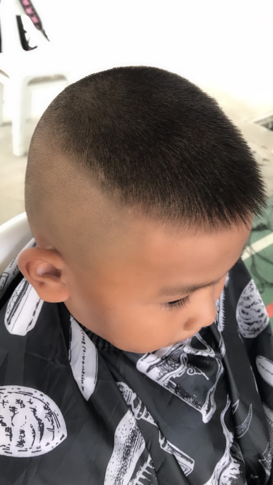 ขาวสามด้าน (ทรงนักเรียน)